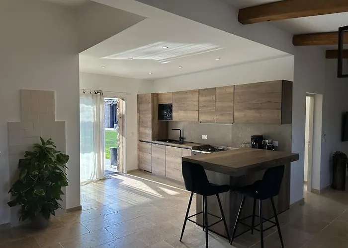 In Nature & Heated Pool - * Figari (Corsica)